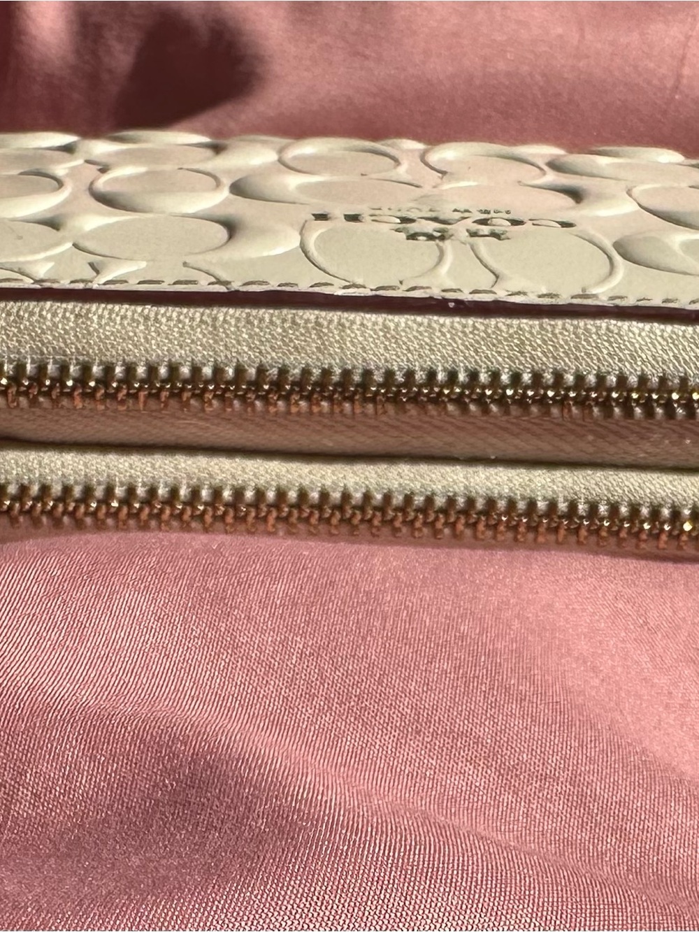 Coach Chalk Embossed Signature Leather Double Zip Wristlet Wallet White - Picture 6 of 10